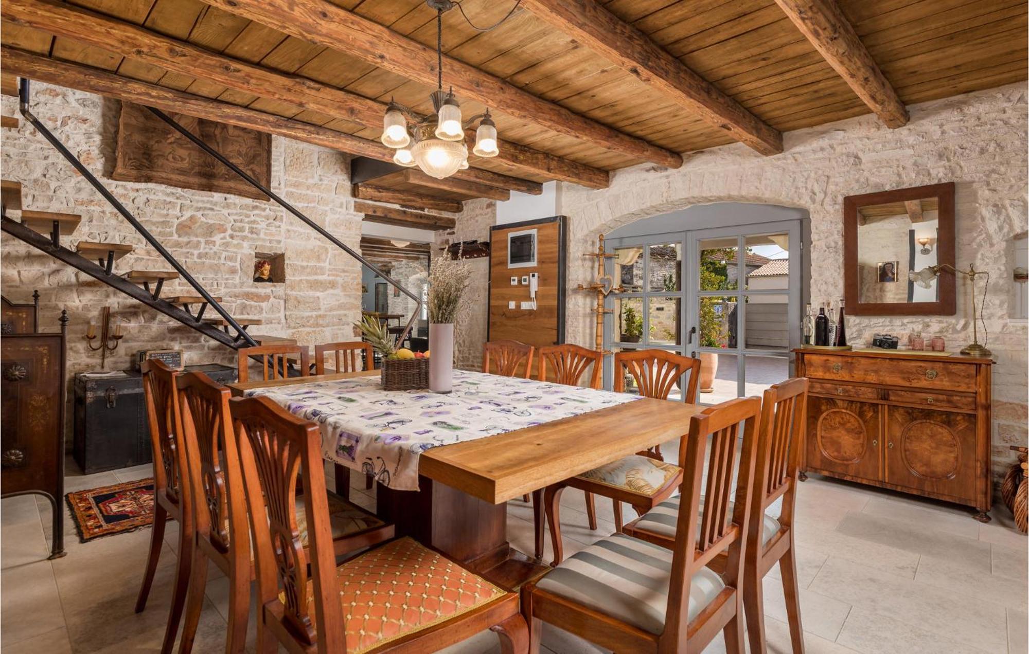 Amazing Home In Foli With Kitchen Eksteriør bilde